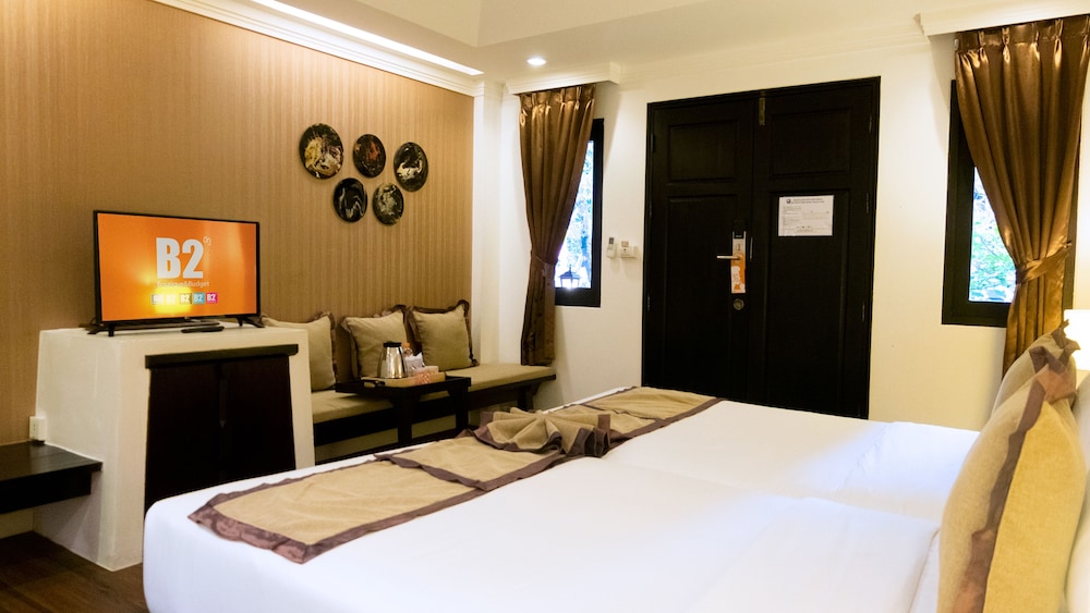 b2 suthep night market premier resort