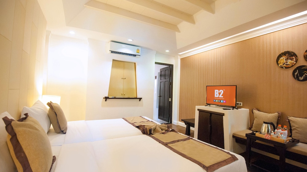 b2 suthep night market premier resort