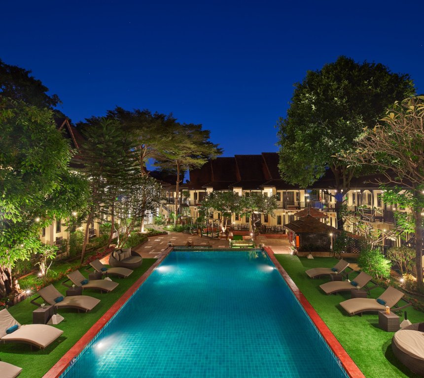 b2 suthep night market premier resort