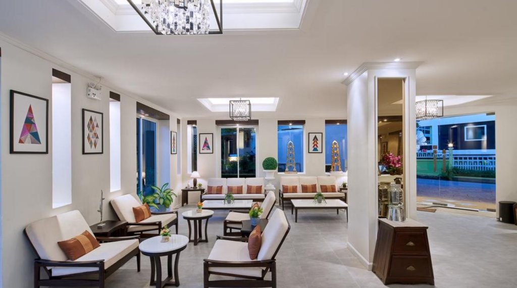 b2 suthep night market premier resort