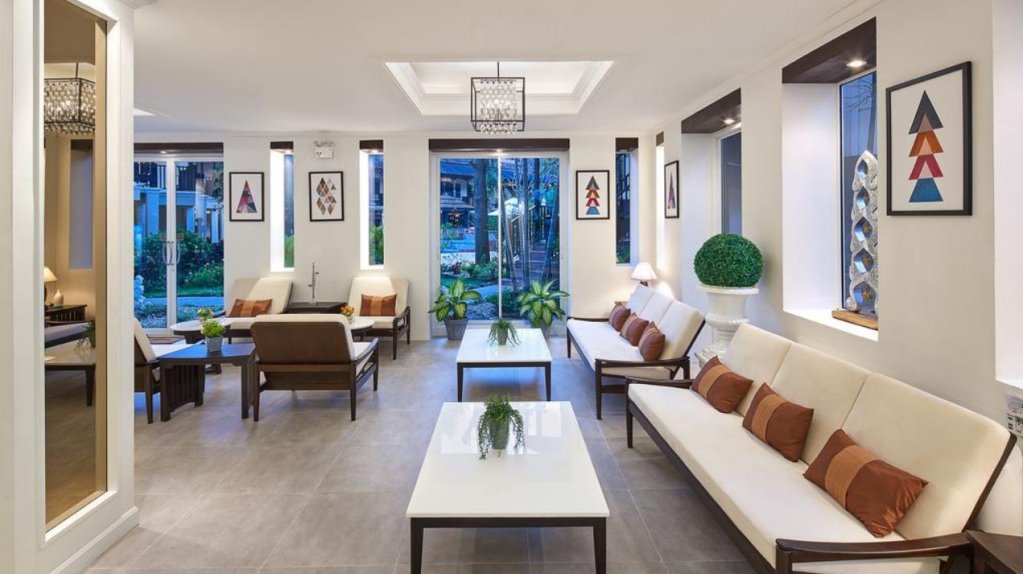 b2 suthep night market premier resort