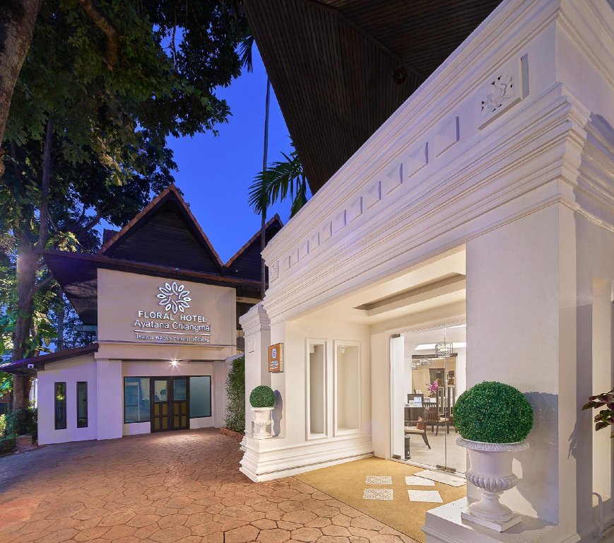 b2 suthep night market premier resort