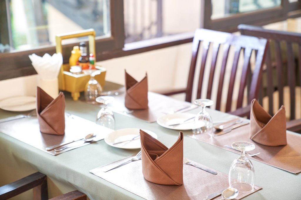 b2 suthep night market premier resort