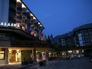 hotel alaska cortina