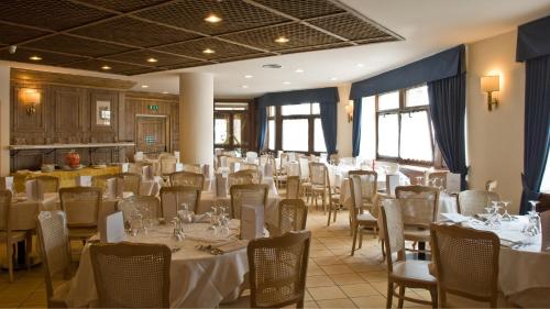 hotel alaska cortina