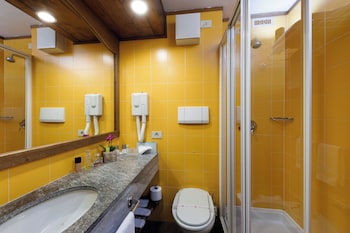 hotel alaska cortina