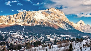 hotel alaska cortina