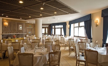 hotel alaska cortina