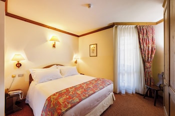 hotel alaska cortina