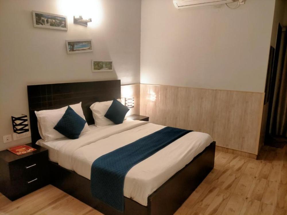 hotel vrindavan bliss