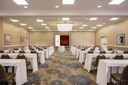 doubletree by hilton hotel laurel