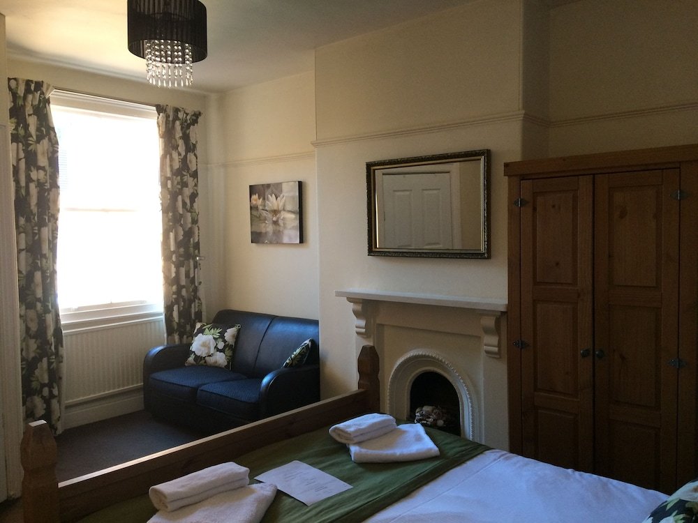 the gillygate hotel