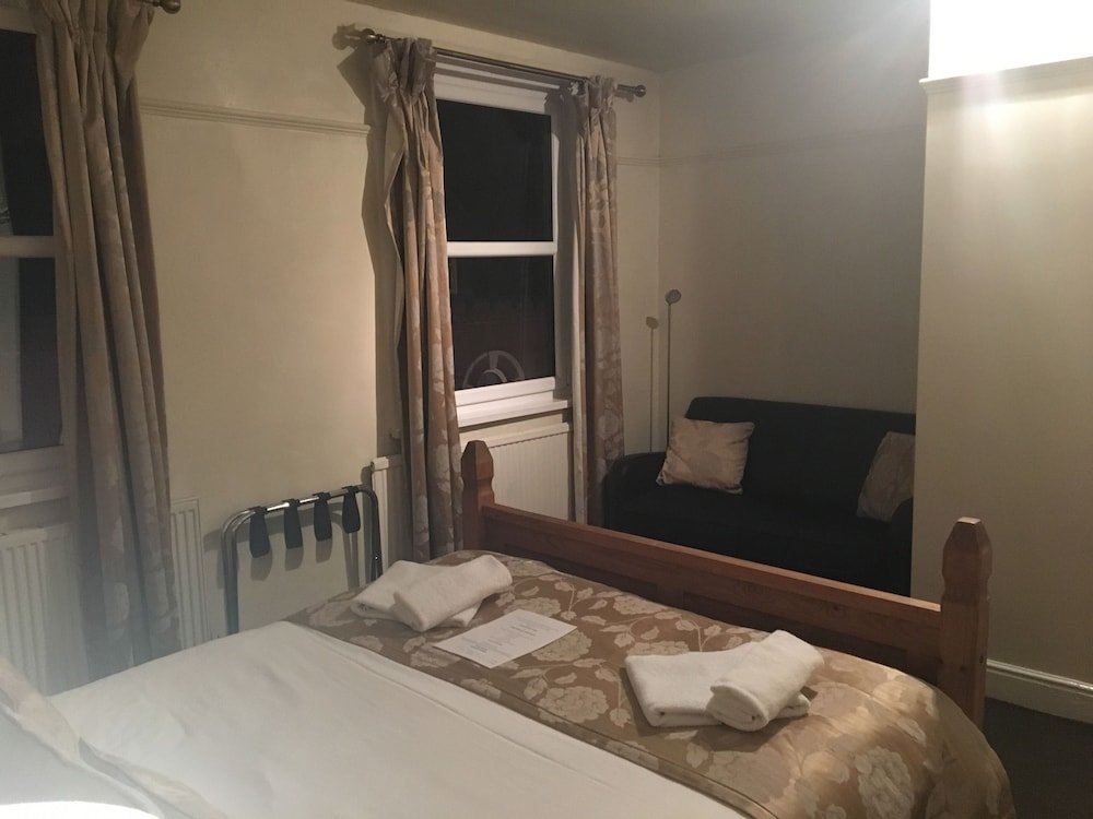 the gillygate hotel