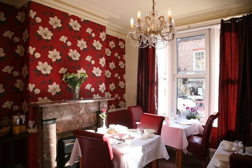 the gillygate hotel
