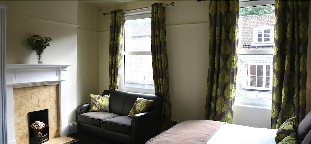 the gillygate hotel