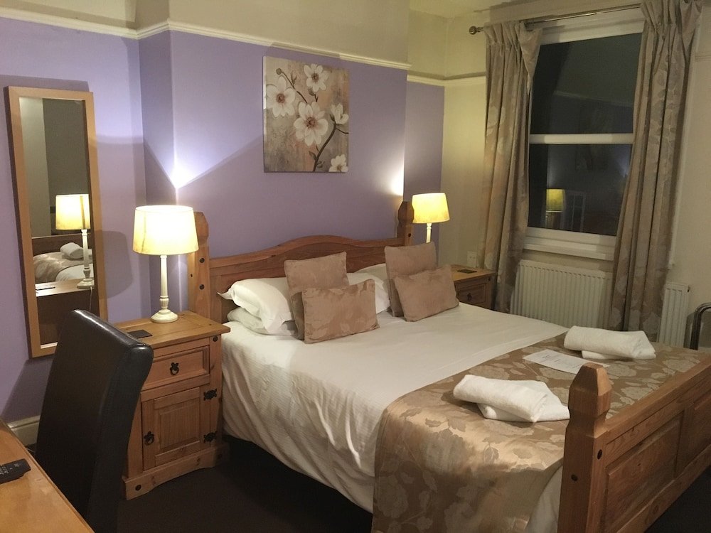 the gillygate hotel