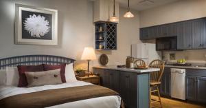The Essex Resort & Spa,Near Essex Outlets,4 star
