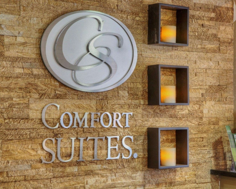comfort suites plymouth near us 30