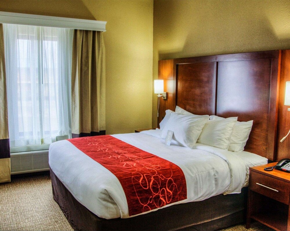 comfort suites plymouth near us 30