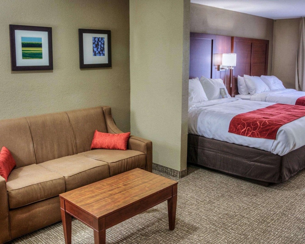 comfort suites plymouth near us 30