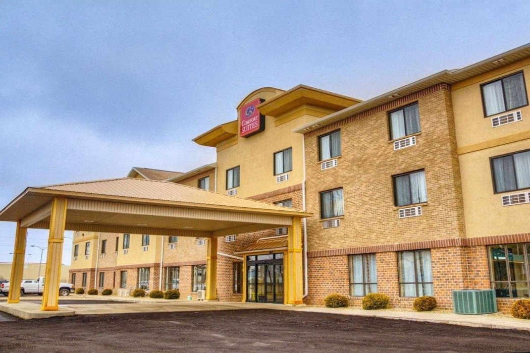 comfort suites plymouth near us 30