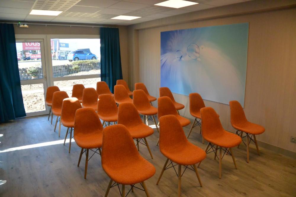 kyriad direct tours sud chambray les tours