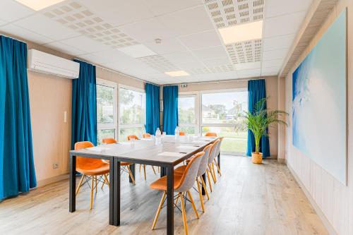 kyriad direct tours sud chambray les tours