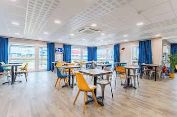 kyriad direct tours sud chambray les tours