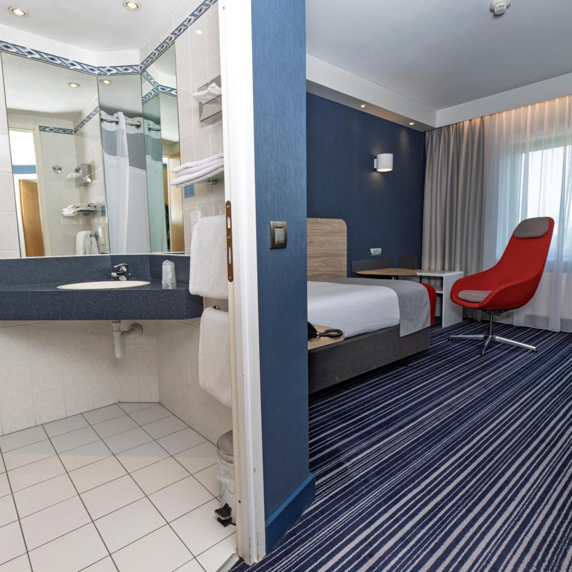 holiday inn express geneva airport by ihg