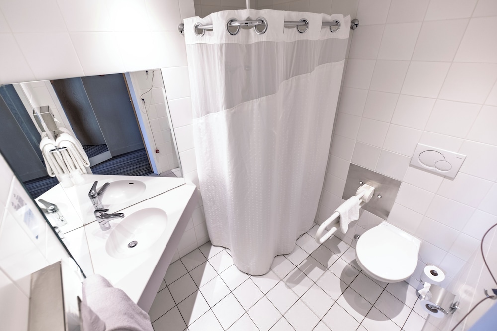 holiday inn express geneva airport by ihg