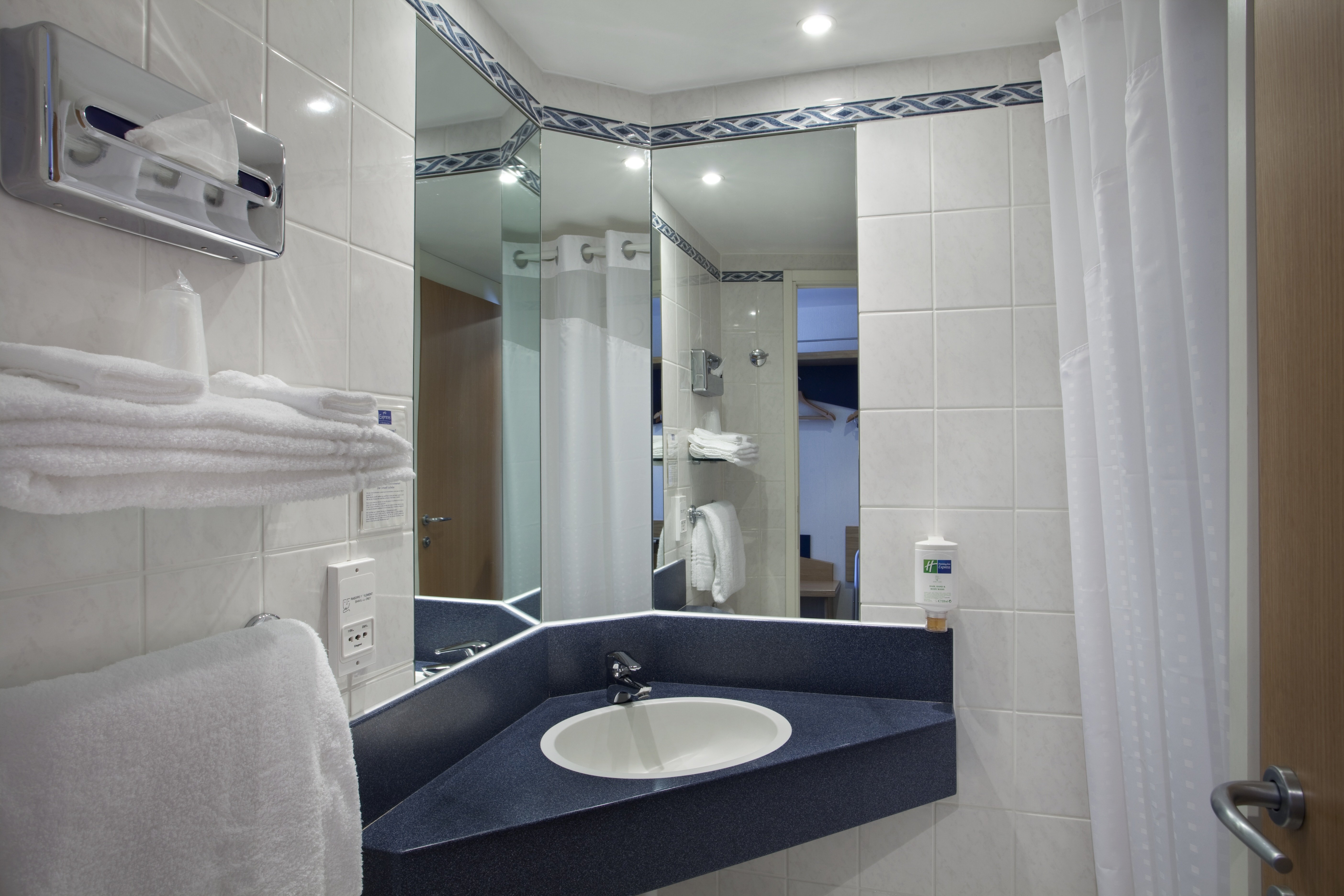 holiday inn express geneva airport by ihg