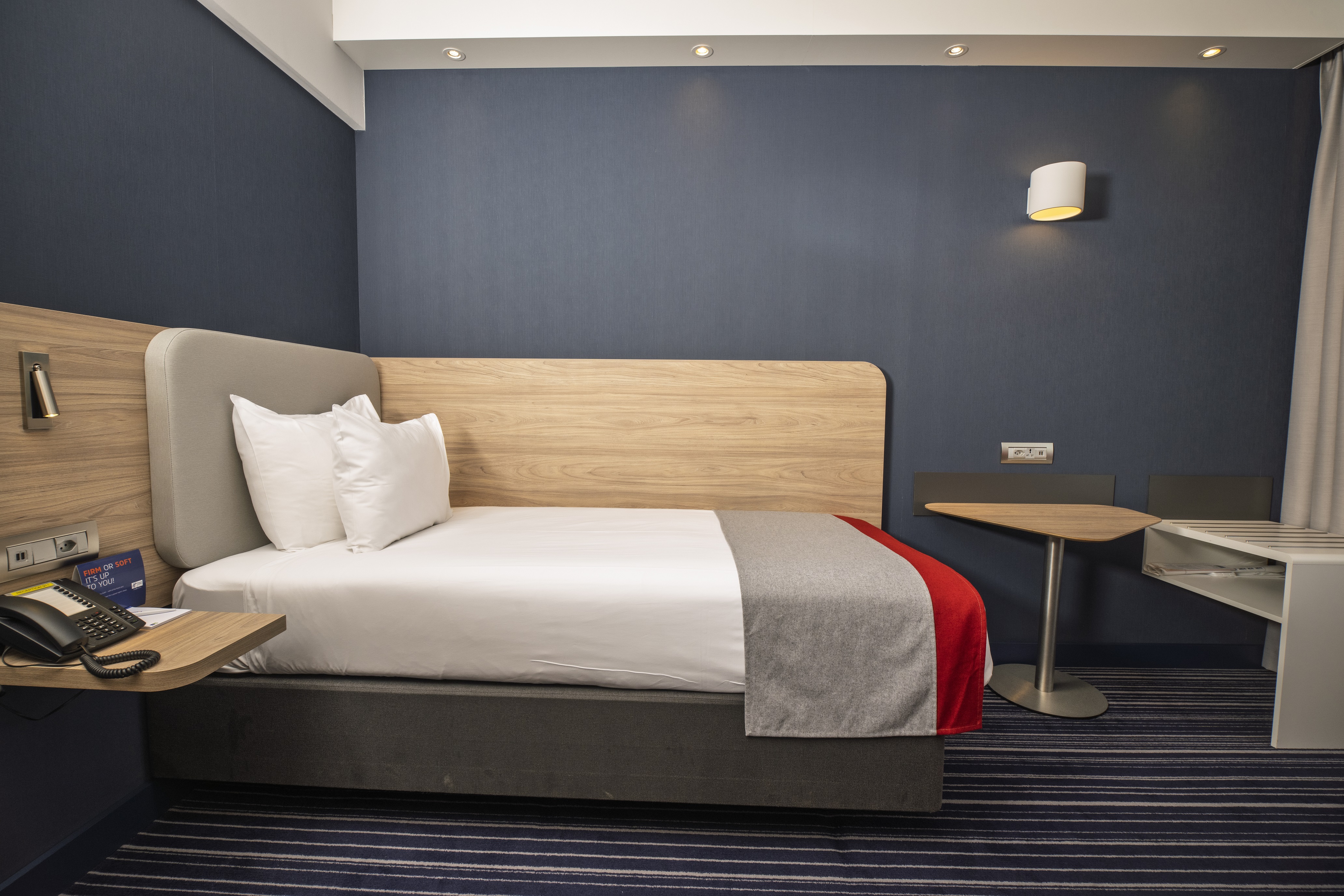 holiday inn express geneva airport by ihg