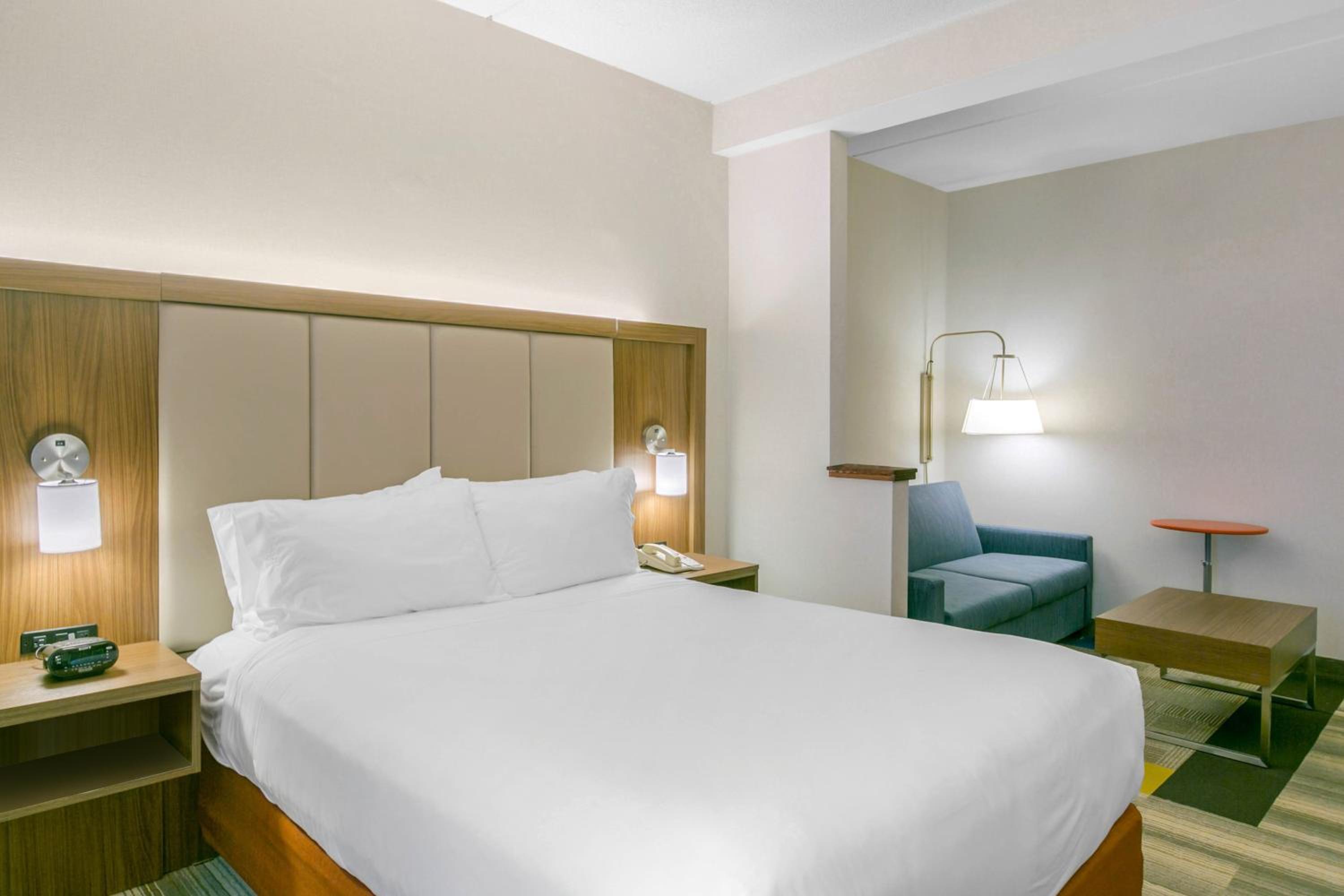 holiday inn express and suites mount arlington rockaway area