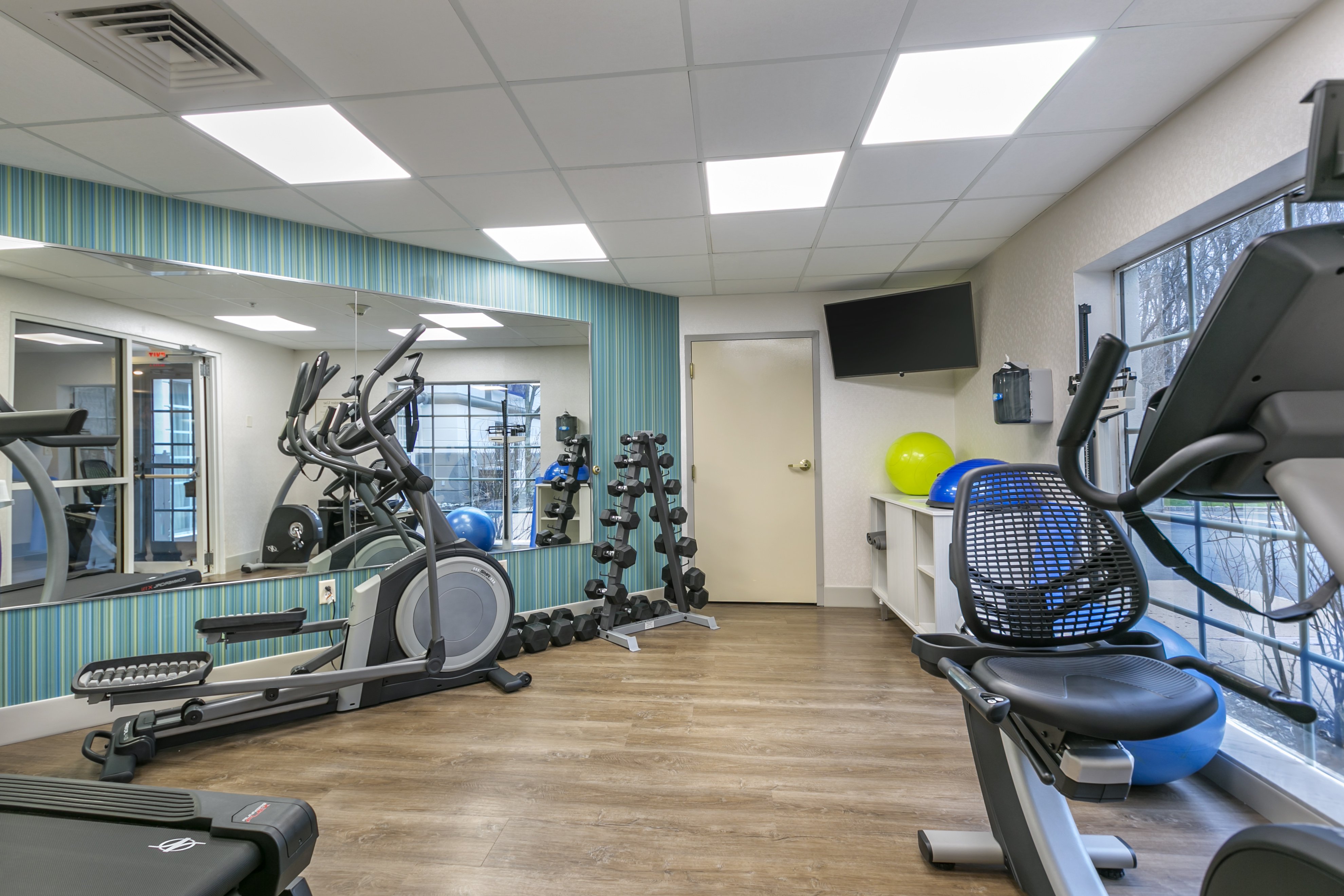 holiday inn express and suites mount arlington rockaway area