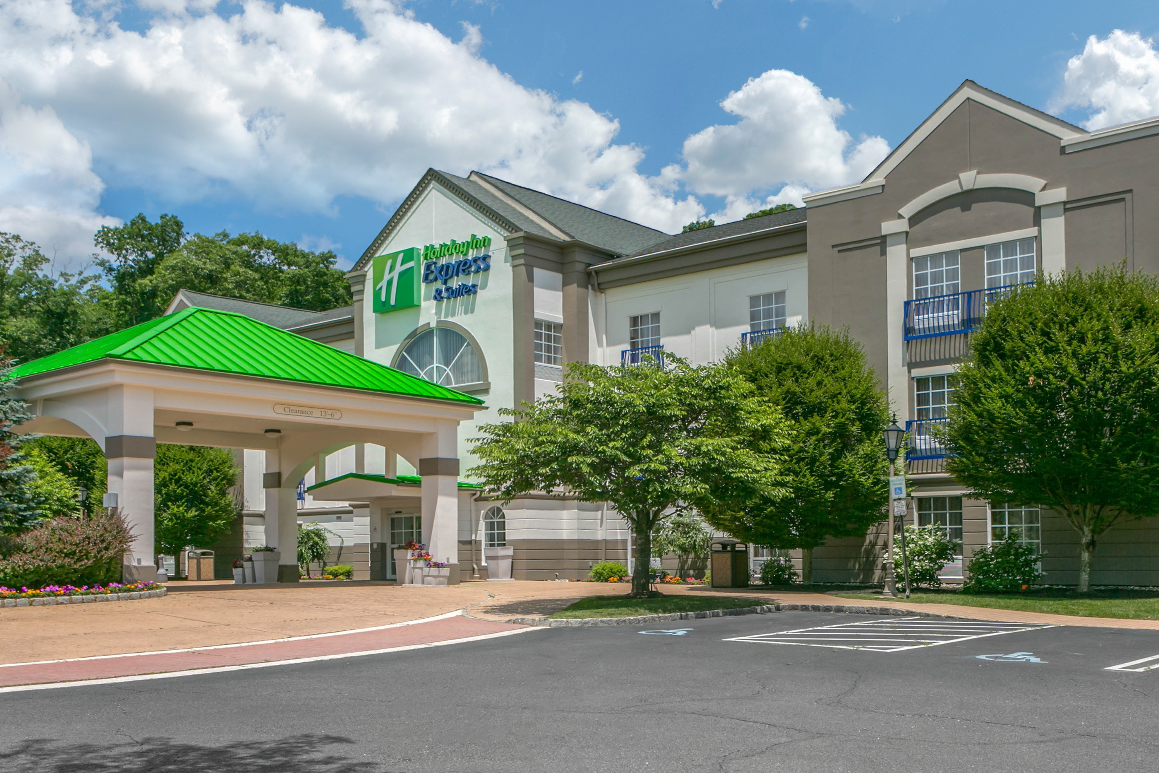 holiday inn express and suites mount arlington rockaway area