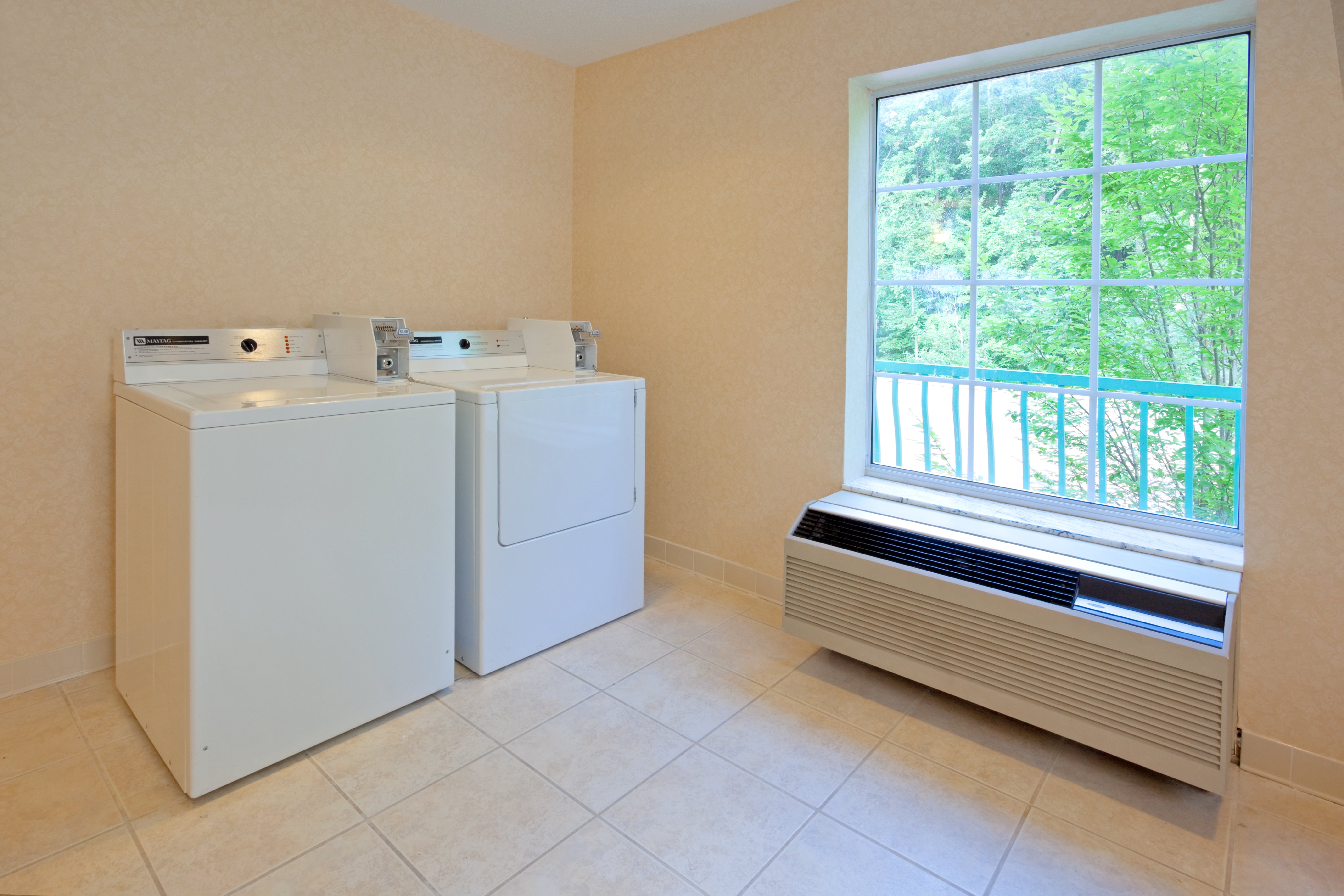 holiday inn express and suites mount arlington rockaway area