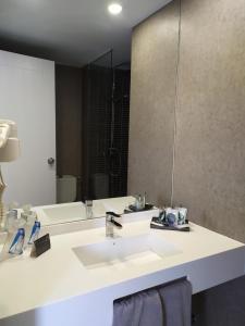 apartamentos hg tenerife sur