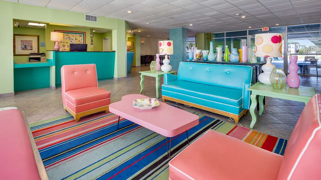 beal house fort walton beach tapestry collection by hilton