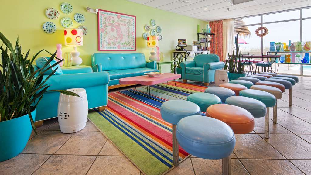 beal house fort walton beach tapestry collection by hilton