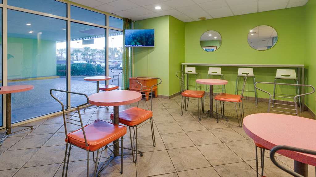 beal house fort walton beach tapestry collection by hilton