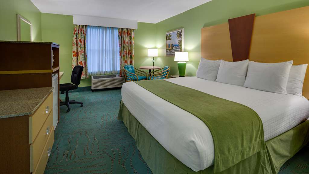 beal house fort walton beach tapestry collection by hilton