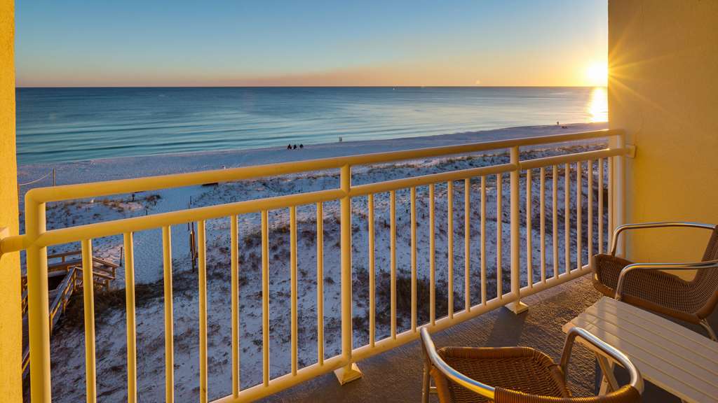 beal house fort walton beach tapestry collection by hilton