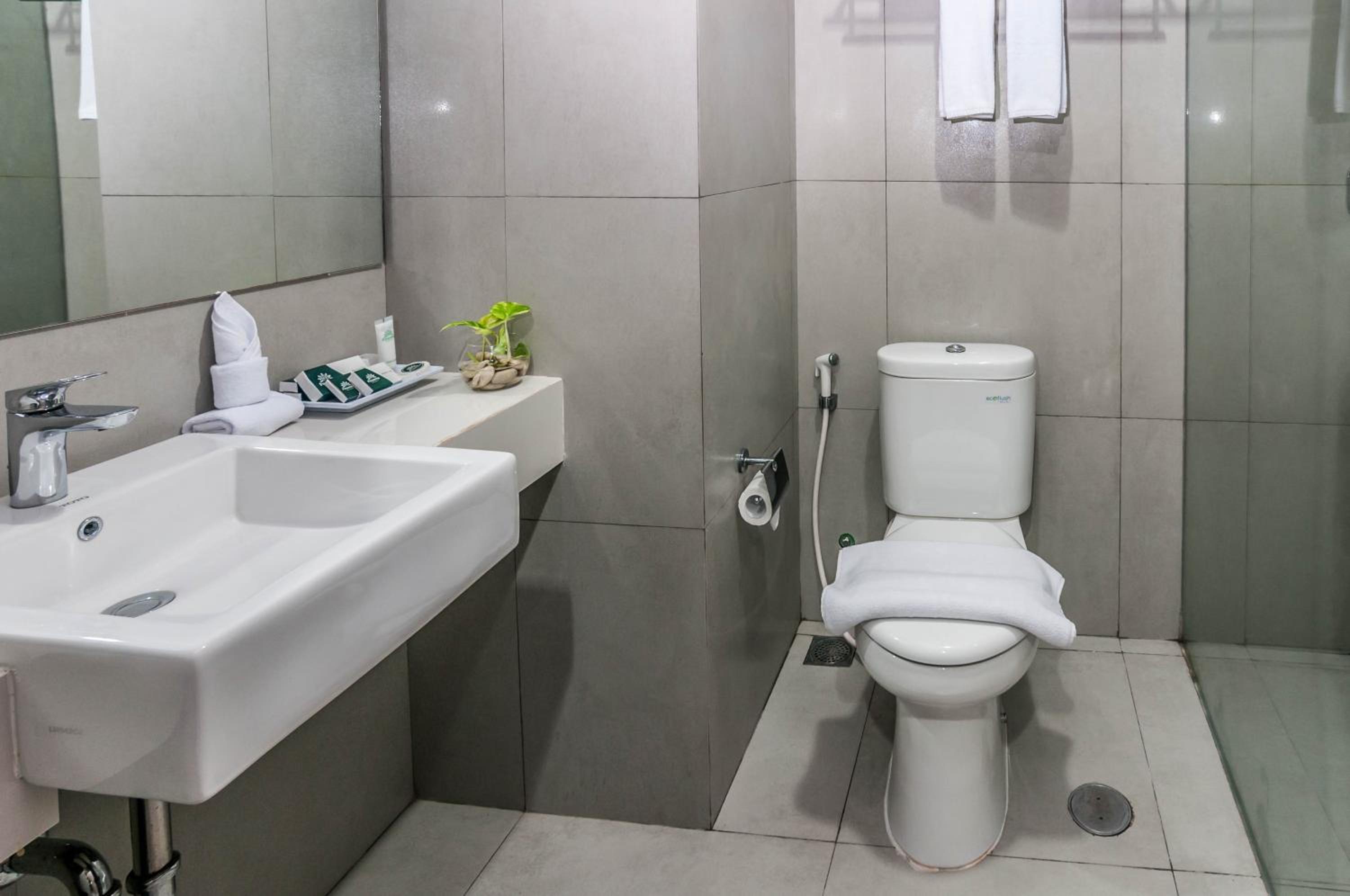 pesonna hotel makassar by airy