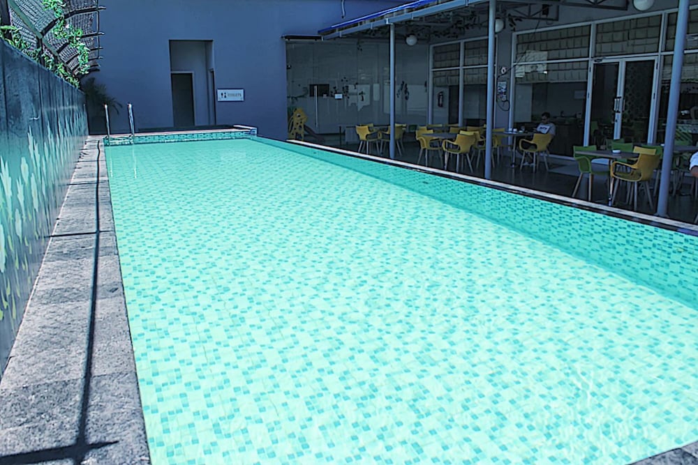 pesonna hotel makassar by airy