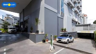 pesonna hotel makassar by airy