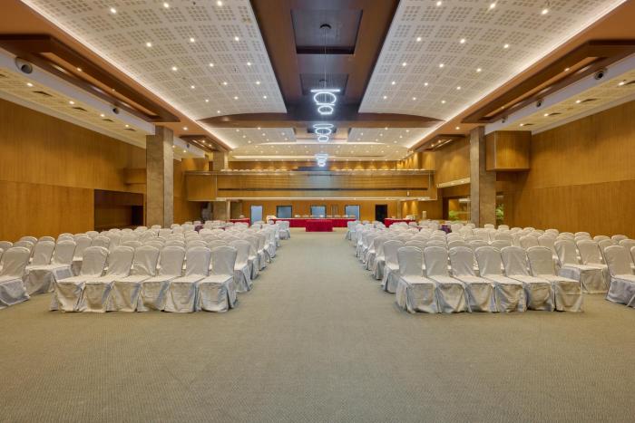 flora airport hotel and convention centre kochi