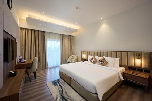 flora airport hotel and convention centre kochi