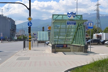 elate plaza business hotel