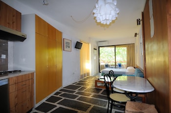 apollonia hotel apartments