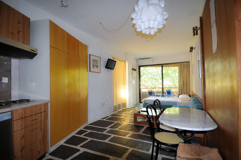 apollonia hotel apartments